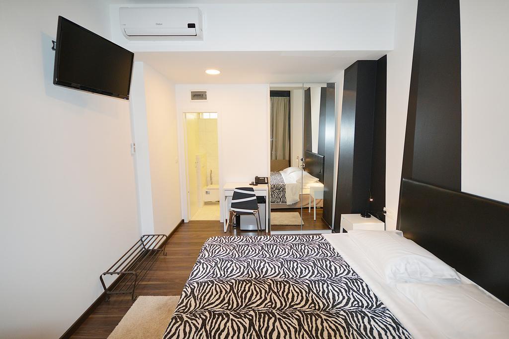 Bed And Breakfast Four Rooms Zadar Chambre photo
